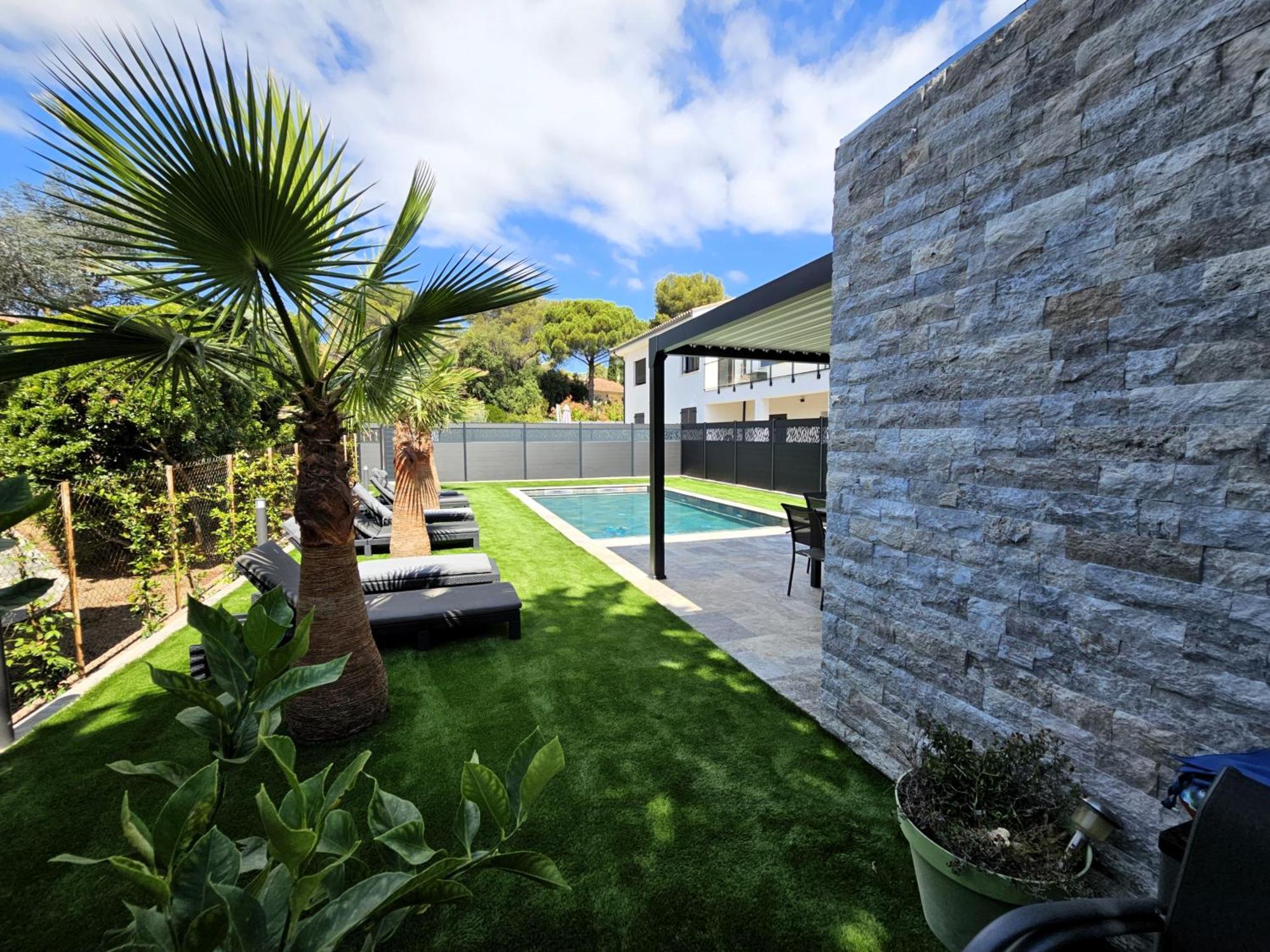 Etoile Du Berger Saint Aygulf 3 Villas Et 4 Appartements Jardin Individuel Et Piscine Chauffee En Saison - La Mer Et Les Plages 450 M Exteriör bild