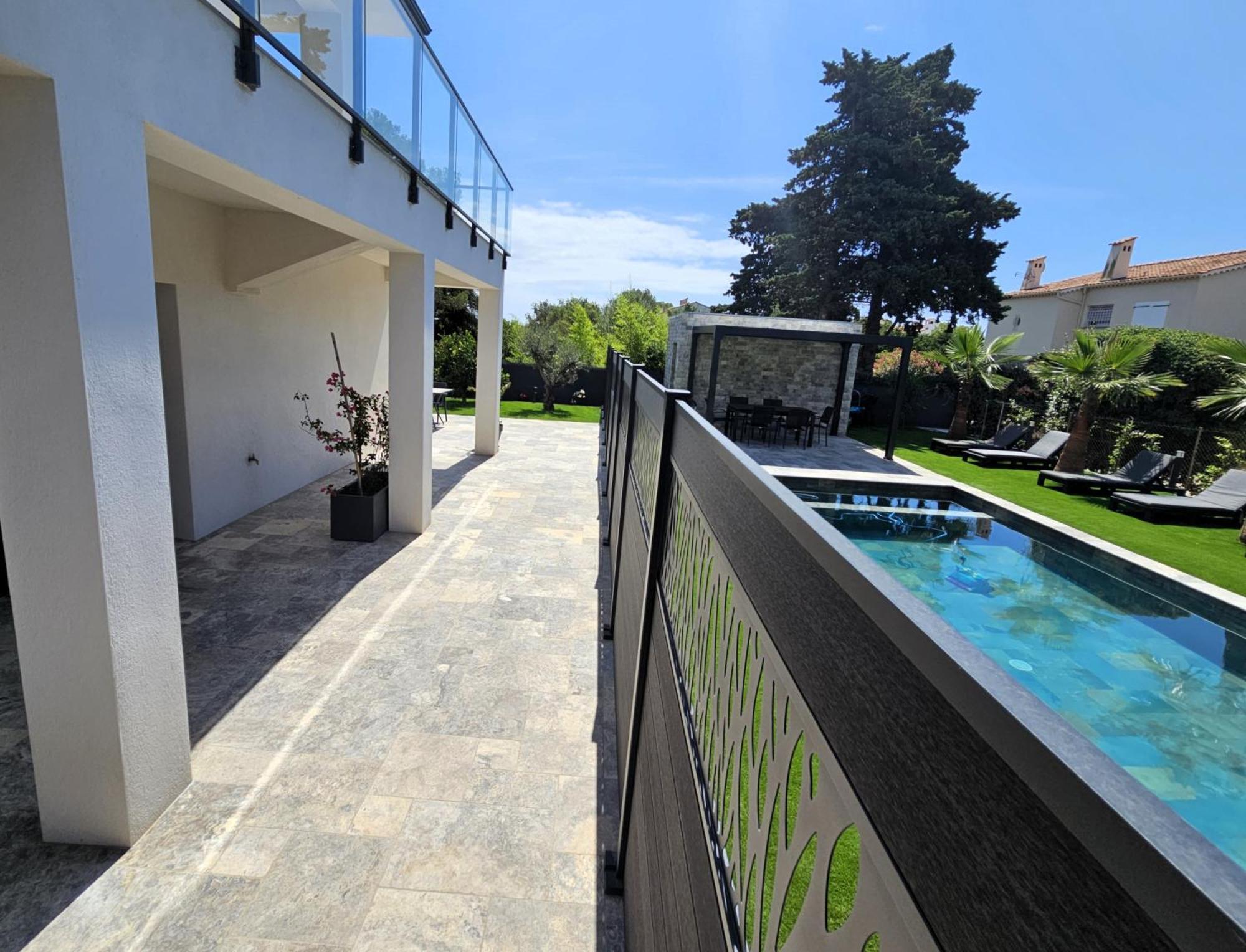 Etoile Du Berger Saint Aygulf 3 Villas Et 4 Appartements Jardin Individuel Et Piscine Chauffee En Saison - La Mer Et Les Plages 450 M Exteriör bild