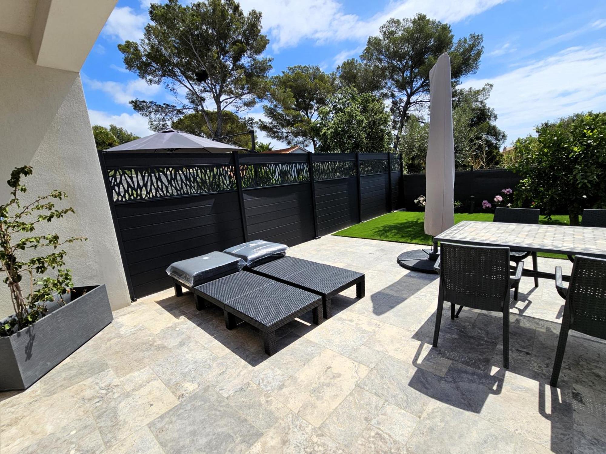 Etoile Du Berger Saint Aygulf 3 Villas Et 4 Appartements Jardin Individuel Et Piscine Chauffee En Saison - La Mer Et Les Plages 450 M Exteriör bild