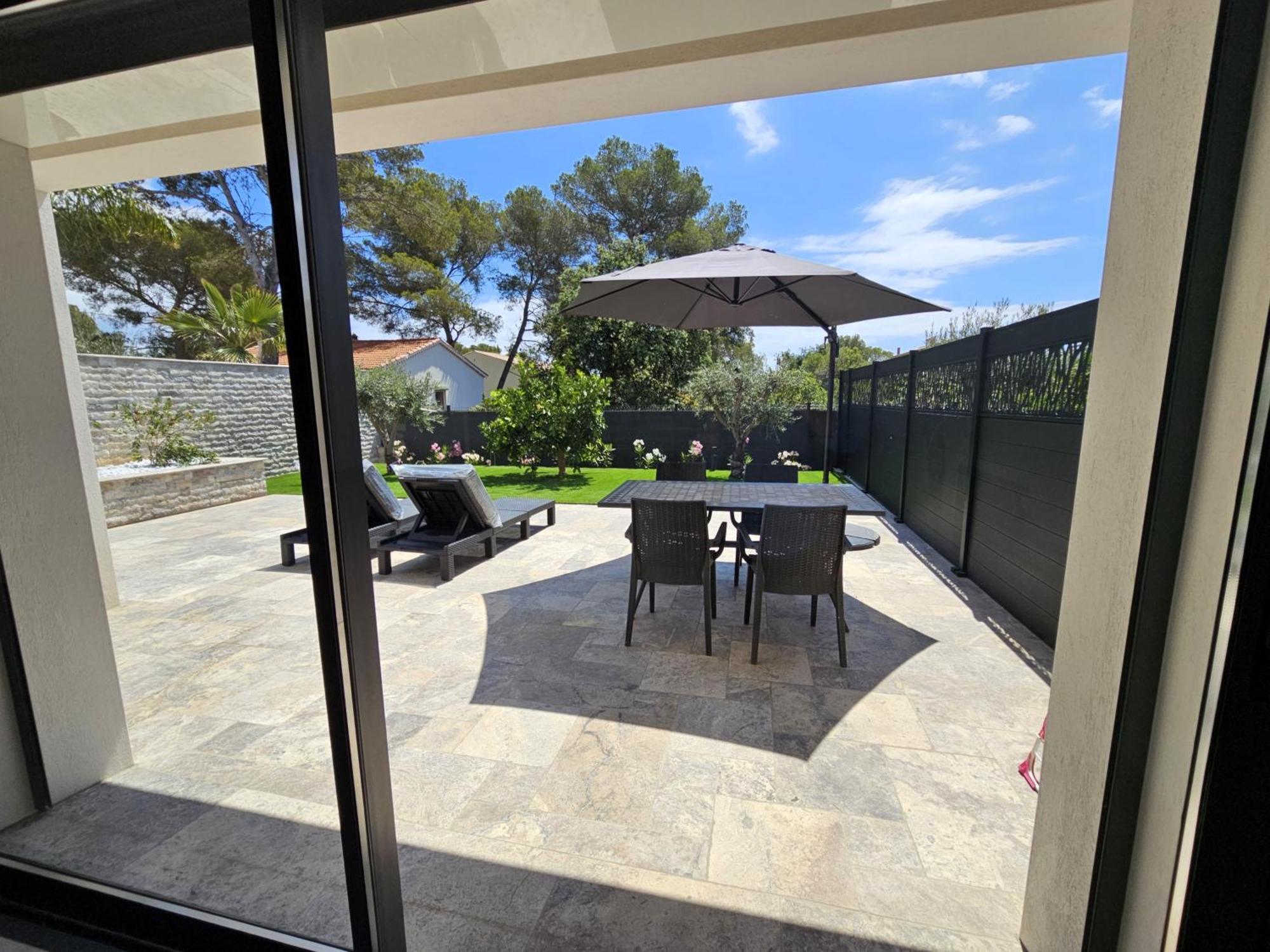 Etoile Du Berger Saint Aygulf 3 Villas Et 4 Appartements Jardin Individuel Et Piscine Chauffee En Saison - La Mer Et Les Plages 450 M Exteriör bild