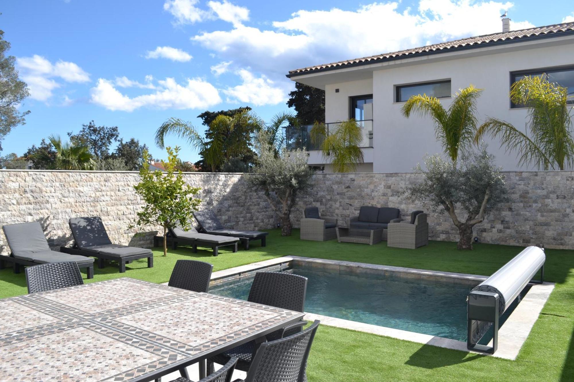 Etoile Du Berger Saint Aygulf 3 Villas Et 4 Appartements Jardin Individuel Et Piscine Chauffee En Saison - La Mer Et Les Plages 450 M Exteriör bild