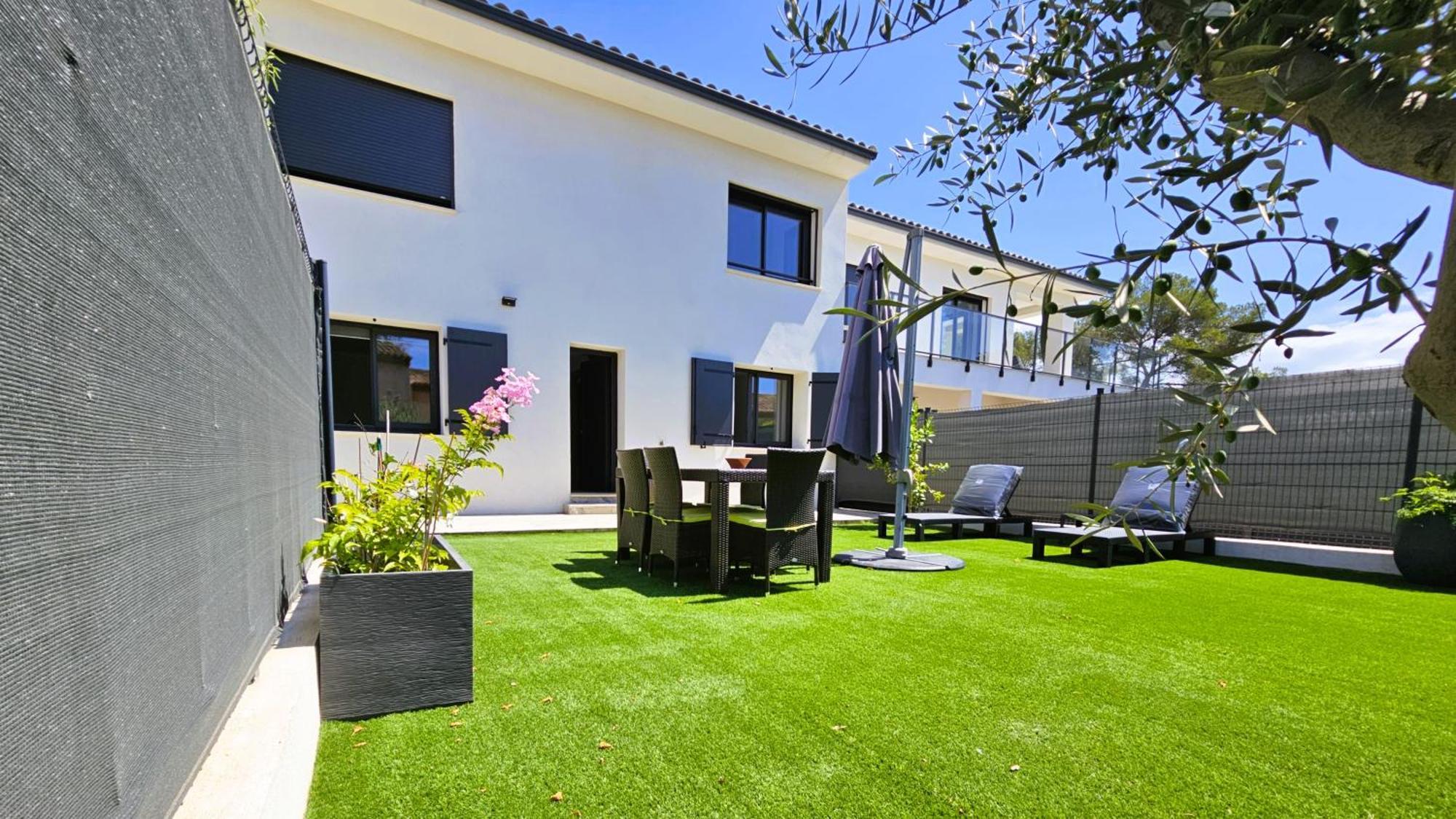 Etoile Du Berger Saint Aygulf 3 Villas Et 4 Appartements Jardin Individuel Et Piscine Chauffee En Saison - La Mer Et Les Plages 450 M Exteriör bild